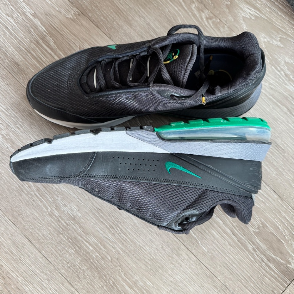 Nike AirMax 270 *Like New*